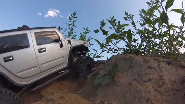 RC SCALE CRAWLERS 🔥🎥 Hummer 2 up the hill #drccrawlers #axial #rcscaletruck #scx10 #rcscale #4x4