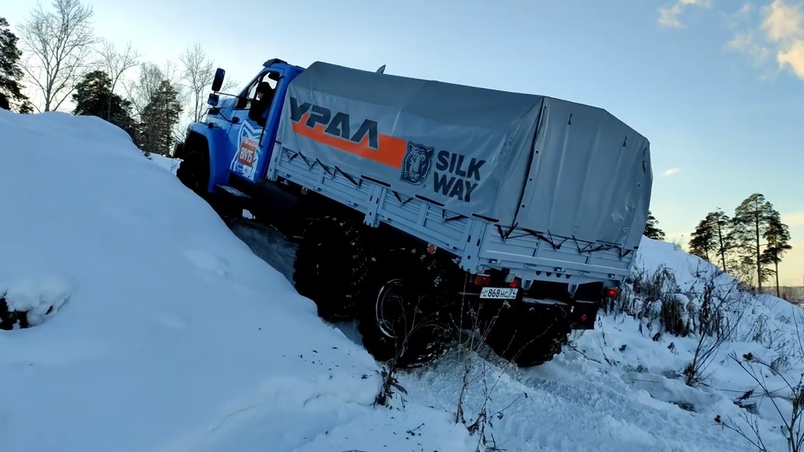 Урал 6×6 VS 4×4.Полигон АО АЗУрал