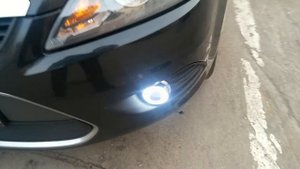 ПТФ с ДХО Ангельские глазки для Ford Focus 2. Линзованные противотуманные фары Форд Фокус 2