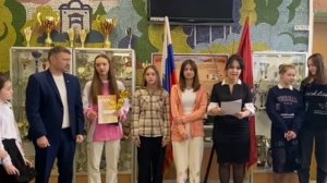 Награждение за победу в первом этапе Чемпионата КЭС-БАСКЕТ