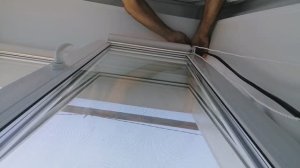 Как самому легко заменить уплотнитель на пластиковых окнах с режимом проветривание~.