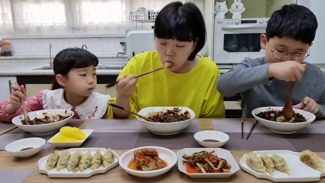 [집밥먹방]🍚 파김치와 짜장밥 찰떡궁합이네!! 요리먹방 군만두 오이소박이 MUKBANG Korean home meal EATING SHOW