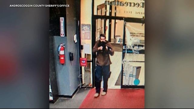 Manhunt underway after Maine mass shooter kills 18 people смотреть онлайн