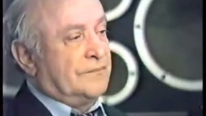 Ролан Быков и Иосиф Гольдин приветствуют американских детей в кафе "Валдай" (13.10.1986)