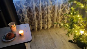 ужин в новогодней обстановке, деревенская жизнь, готовимся к Новому году