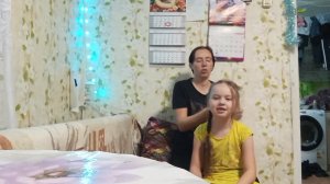 Плетём косы,поем песни.Протестировала на морозе новые колготки.