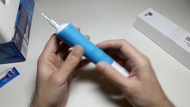 Распаковка. ORAL - B Vitality 3D white электрическая зубная щётка. Первое знакомство.