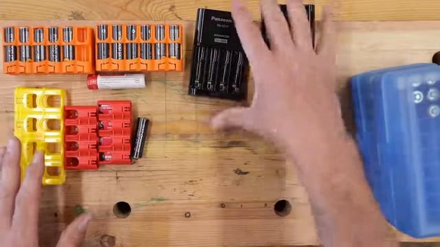 Amazon Basics 48 Pack AA High Performance Alkaline Batteries, 10 Year Shelf Life Easy to Open.Value