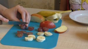 Машина из яблока, банана и винограда. Как сделать поделку из фруктов своими руками.