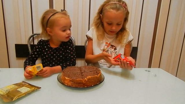 DIY : СЛАДКАЯ ПИЦЦА БЕЗ ВЫПЕЧКИ С NUTELLA, МАРШМЕЛЛОУ, M&M’S, SKITTLES, HARIBO, NUTELLA