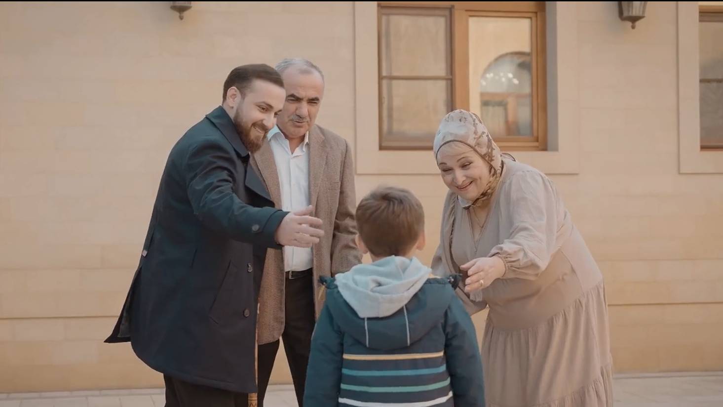 Бахтавар - Родители смотреть онлайн