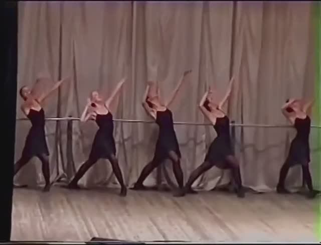 ШКОЛА СТУДИЯ 2006-НАРОДНО-СЦЕНИЧЕСКИЙ ТАНЕЦ-УПРАЖНЕНИЯ И СЕГИДИЛЬЯ
