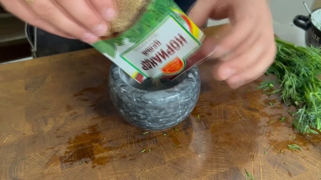 Мурманское САЛО. Малосольная СКУМБРИЯ пряного посола. ENG SUB