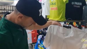 Шопинг в Паттайе.  Магазин спортивной одежды.  Shopping in Pattaya.  Sportswear store