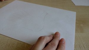 Поделки из бумаги на 9 мая День Победы. Голубь мира из детской ладошки.
