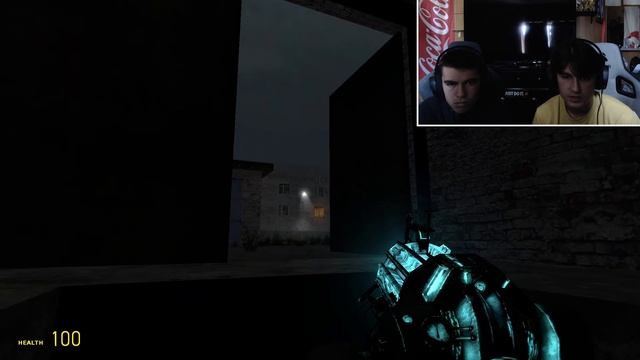 CURSED FACE CHASES US! (Selene Delgado Lopez) смотреть онлайн