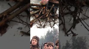 Экранизация Твардоаского. Василий Тёркин. Солдаты на привале. режиссер Карен Геворкян.