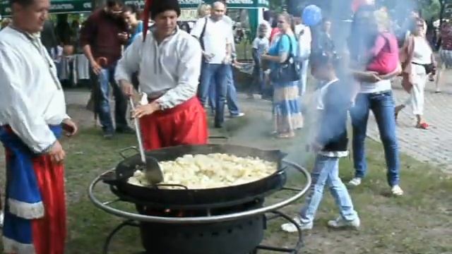 Как в Полтаве готовят галушки