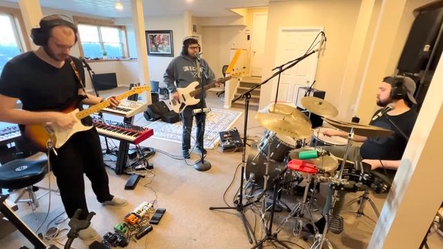 Better Side - Live in the Studio смотреть онлайн