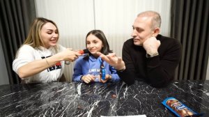 EN AZ SES ÇIKARAN KAZANIR | ASMR CHALLENGE