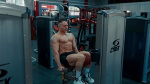 КОМПЛЕКС УПРАЖНЕНИЙ НА НОГИ В ТРЕНАЖЕРНОМ ЗАЛЕ ДЛЯ НОВИЧКОВ!