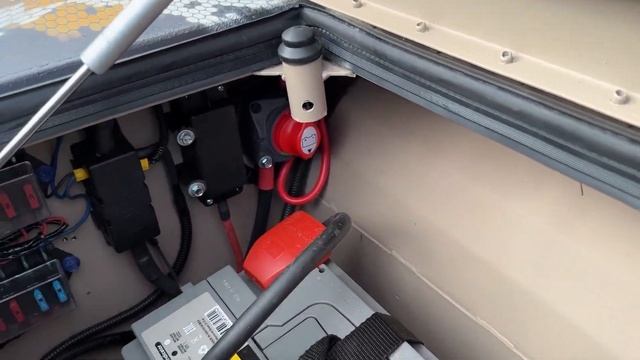 Лодка болотоход модель 5017+vanguard 40hp