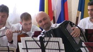 Балалаечники жгут