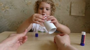 Бумажный гриб - мухомор. Поделки. Как сделать мухомор из цветной бумаги и втулки.