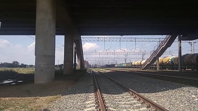 «Супер бригада 3» ТЭП70 - 0378 с пассажирским поездом №330 Москва - Душанбе и приветливой бригадой смотреть онлайн