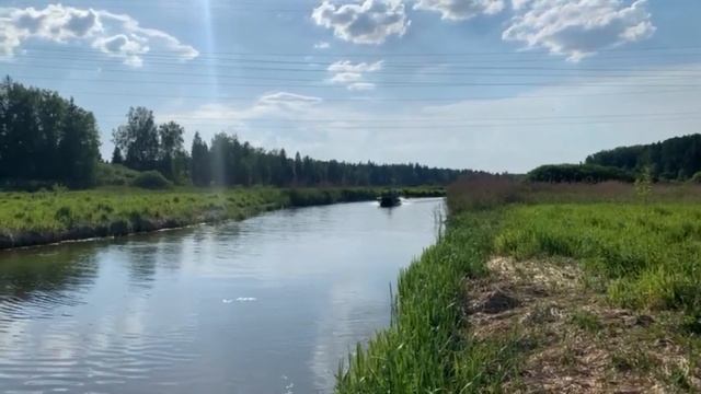 Лодка  болотоход Модель 5319