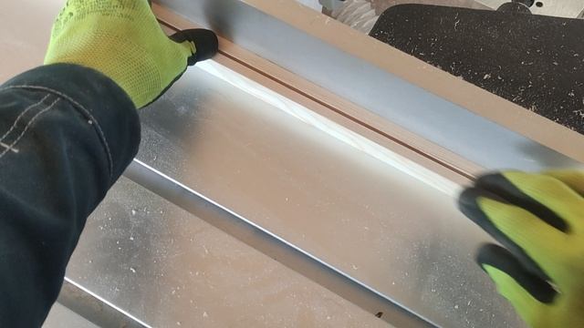 Изготовление реек для наружного балконного занавеса.