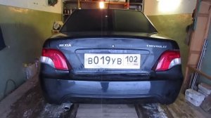 Газовык упоры багажника.