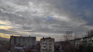 Движущиеся по небу облака. time lapse заката в Пятигорске