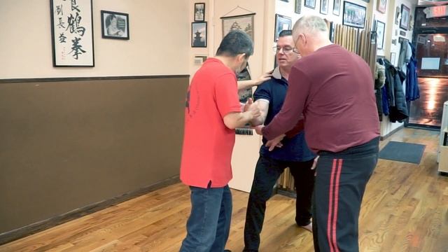 Master Chen Zhonghua The 2 Dots Must Stretch On The Line