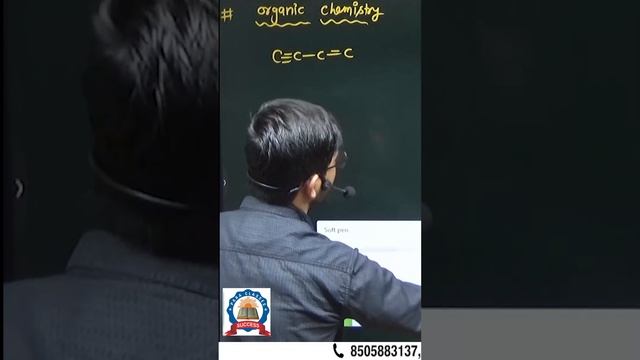 carbon in organic chemistry | Arun Dixit Sir #trending #reels #youtubeshort #facts #study #neet #je