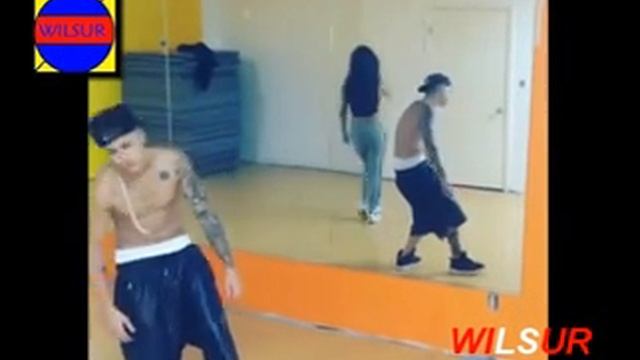 Sexy and hot dancing Selena Gomez and Justin Bieber смотреть онлайн
