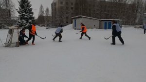 Первые тренировки по хоккею с мячом 🏑 😁