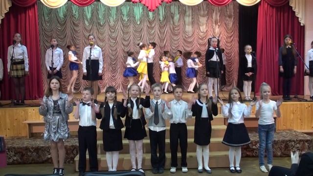 Хор "Жаворонок". Песня "Дружба". смотреть онлайн