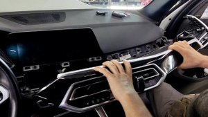 Отделка салона BMW текстурированной плëнкой под дерево .