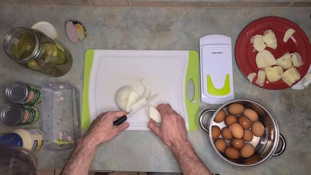 Quick recipe to Russian Oliver Salad (Салат Оливье) Best meal prep dish in the game. смотреть онлайн