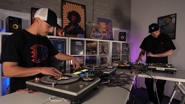 2 DJ's, 4 Turntables and 4 45's (It Takes Two Routine) #vinyl #45 #turntablism