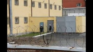 Задержан сотрудник ростовского СИЗО-1, который брал деньги устраивал праздники для заключенных