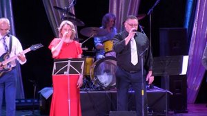 12 Белый теплоход