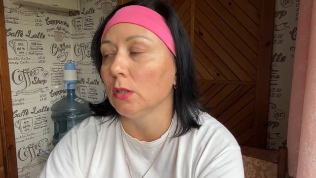 День 5 отпуска на даче. День рождения мой! Соседи поздравили. Муж убьёт - обрезала голубую ель