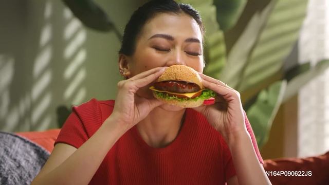 Jufran Sriracha Ketchup with Alex G смотреть онлайн