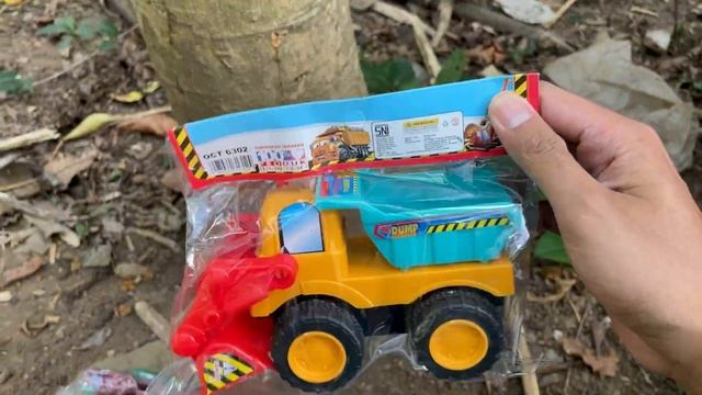 mencari mainan bus tayo mobil mobilan truk kontainer ekspedisi truk molen truk crane dump kereta ap