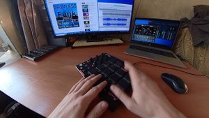 Drumless Funk Grooves - MPC cover - Akai MPD218