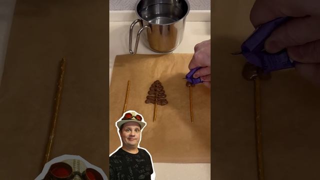 Батя расскажет о лайфхаке Как сделать елочки из шоколада