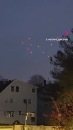 Красные Шары Над Штатом Нью-Йорк