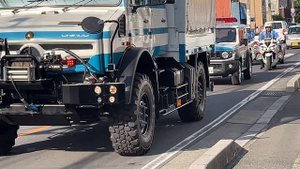2024 Mercedes-Benz UNIMOG  SUZUKI Jimnny 白バイ隊　POLICE  隊列帰投